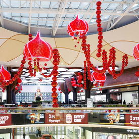 нарожные мотивы в новогоднем оформлении 2026